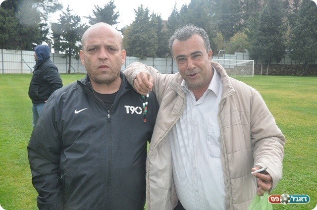 מונה ליו"ר הקבוצה. חוסני אבומוך(משמאל)